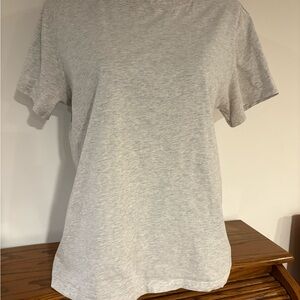 Lululemon women’s Heathered Light Grey Pima Cotton short sleeve t-shirt Sz 4